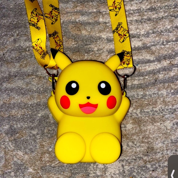Pikachu Crossbody NEW - Picture 1 of 2